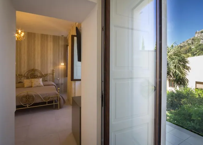 Bed & Breakfast Valverde E 4*