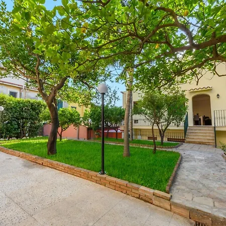 Valverde E Bed and Breakfast 4*