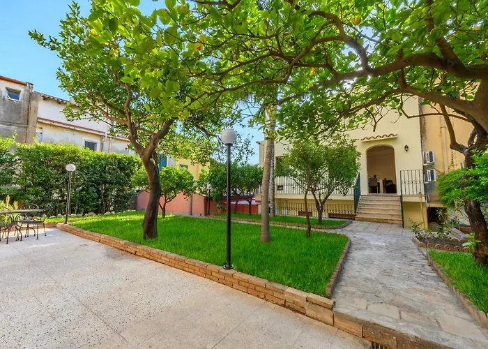 Valverde E Bed and Breakfast 4*