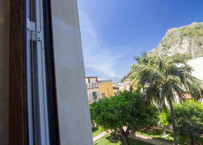 Valverde E Bed and Breakfast